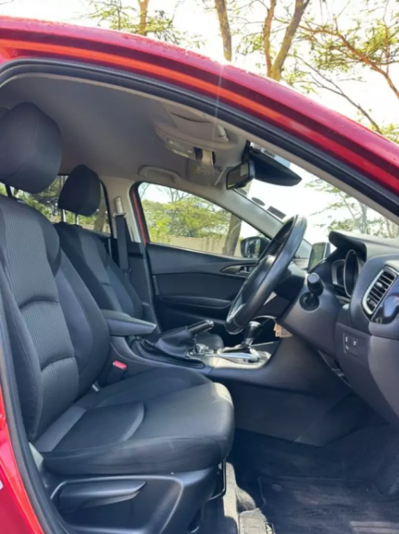 Mazda Axela    - 2016
