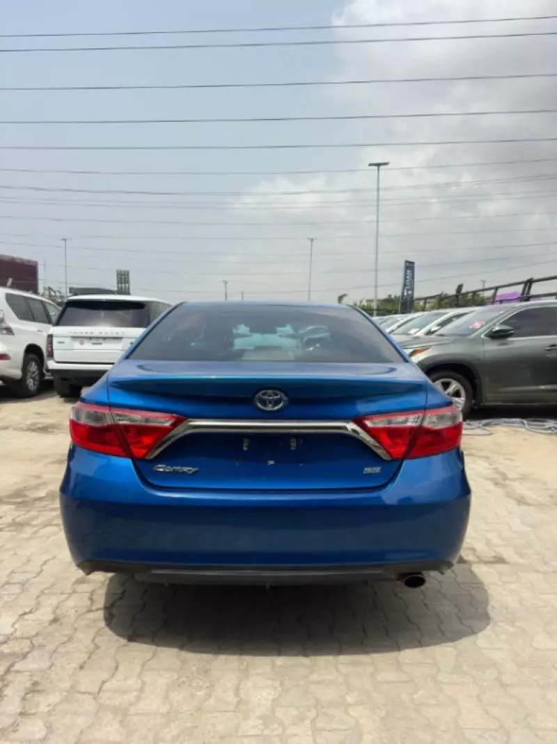 Toyota Camry   - 2017