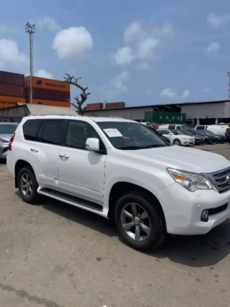 Lexus GX 460   - 2012