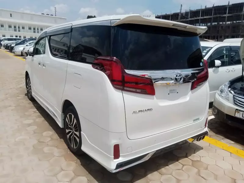 Toyota Alphard   - 2018
