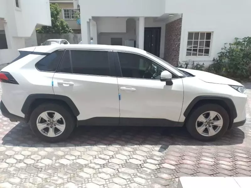 Toyota RAV 4   - 2020