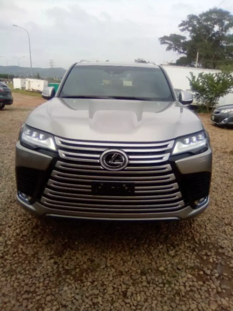 Lexus LX 600   - 2022