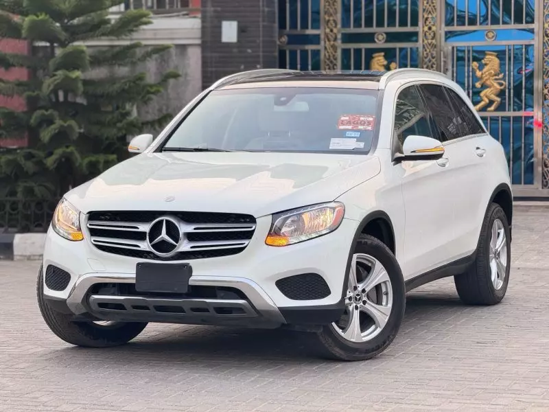 Mercedes-Benz GLC 300   - 2017