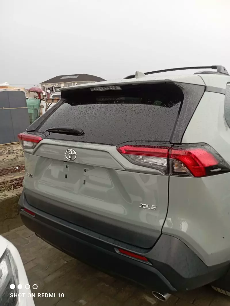 Toyota RAV4   - 2022