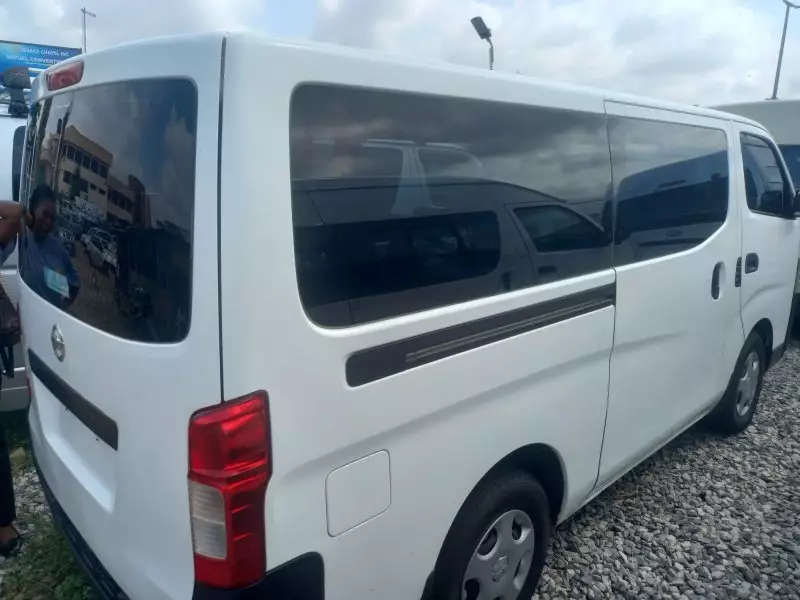 Toyota Hiace   - 2012