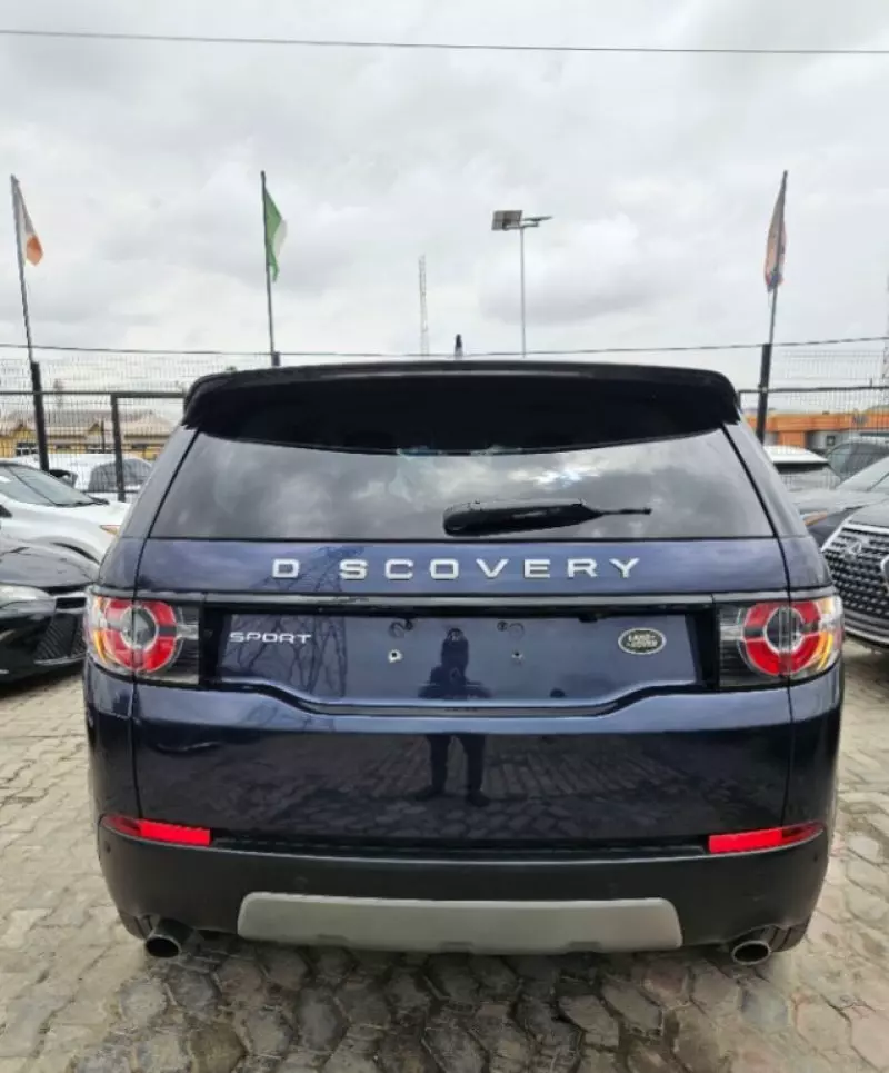 Land Rover Discovery Sport   - 2016