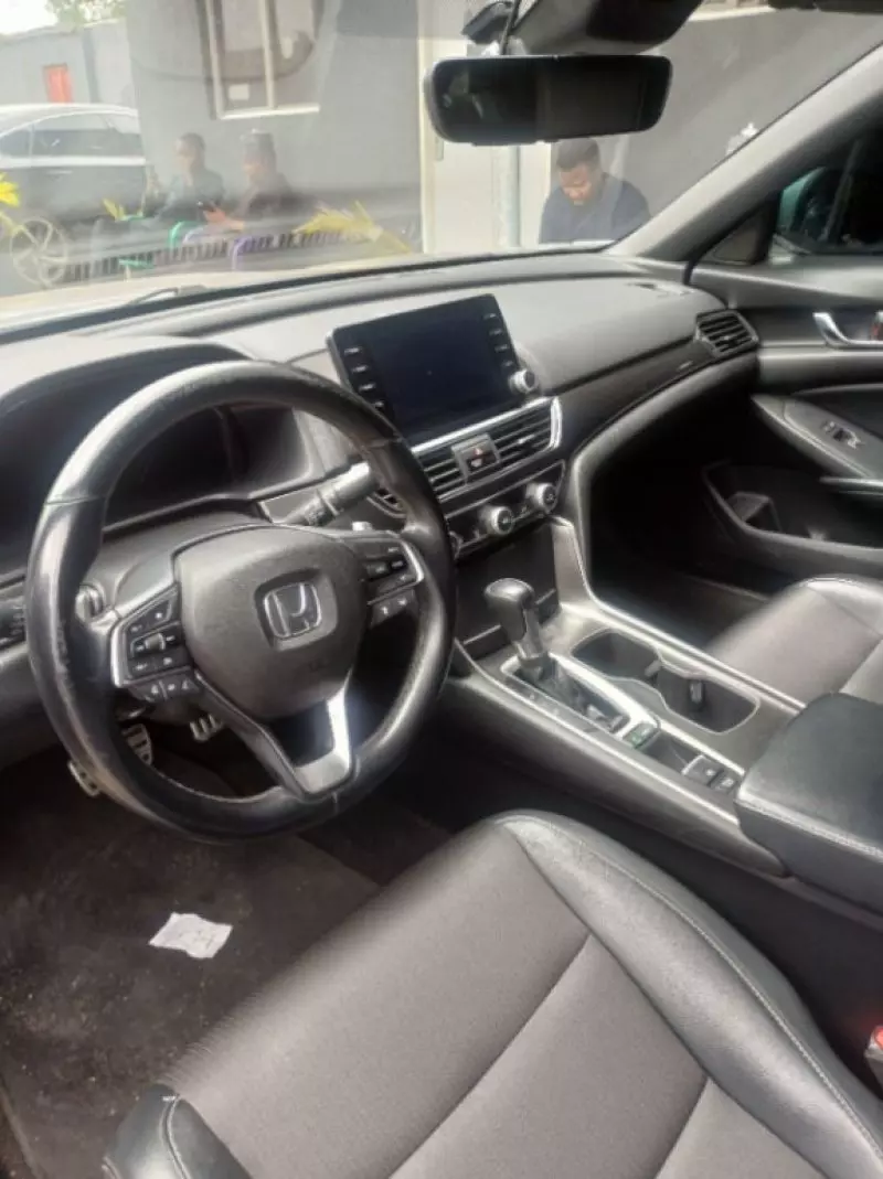 Honda Accord   - 2018
