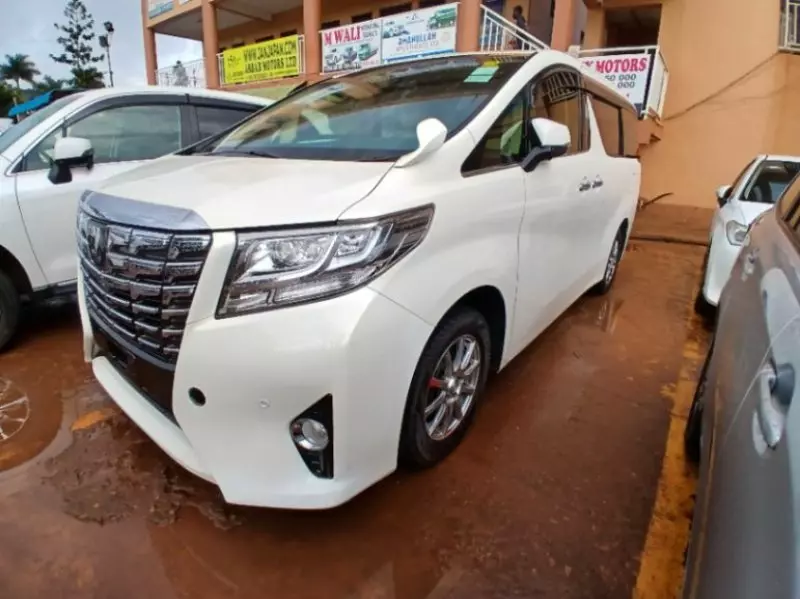 Toyota Alphard - 2017