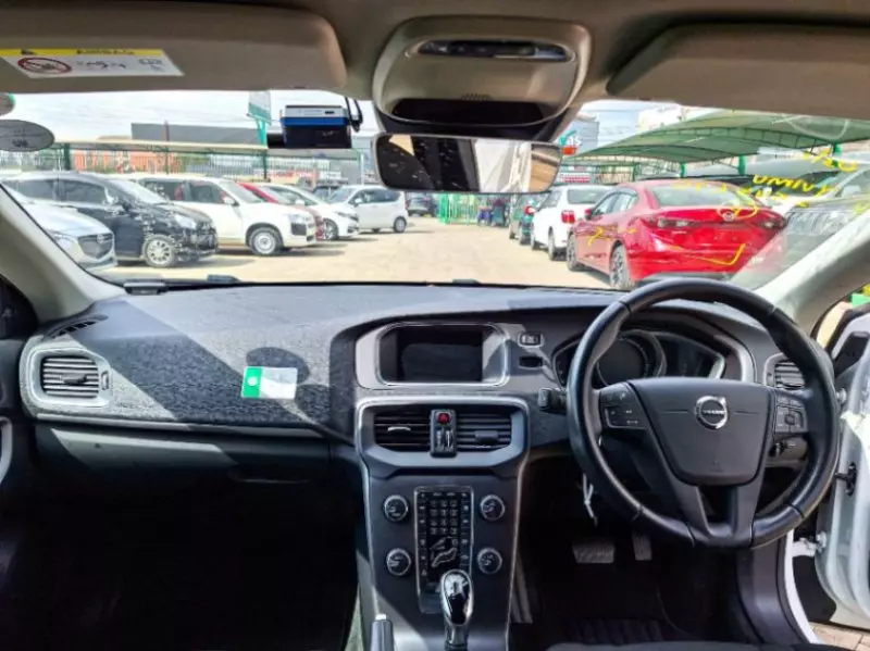 Volvo V40   - 2018