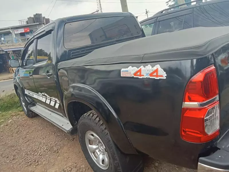 Toyota Hilux vigo    - 2013