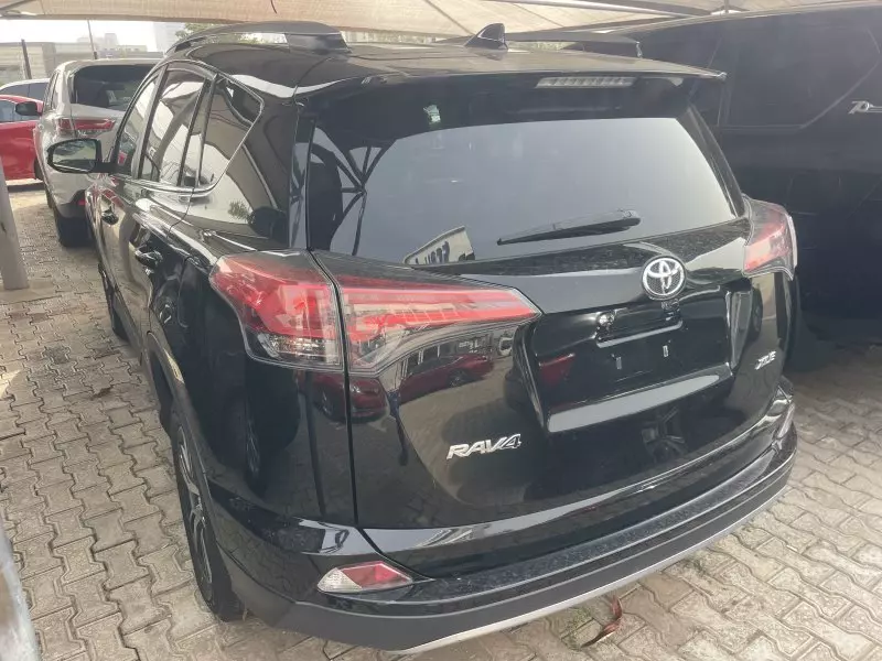 Toyota RAV4   - 2018