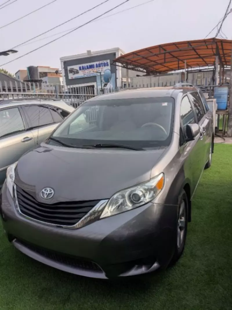 Toyota Sienna