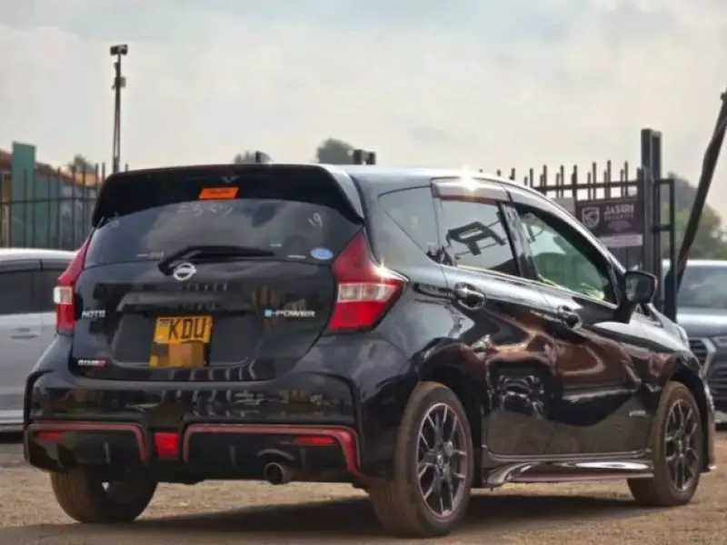 Nissan Note Nismo   - 2015