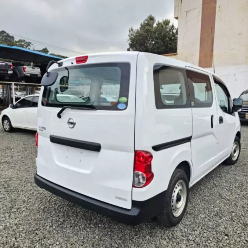 Nissan NV200   - 2019