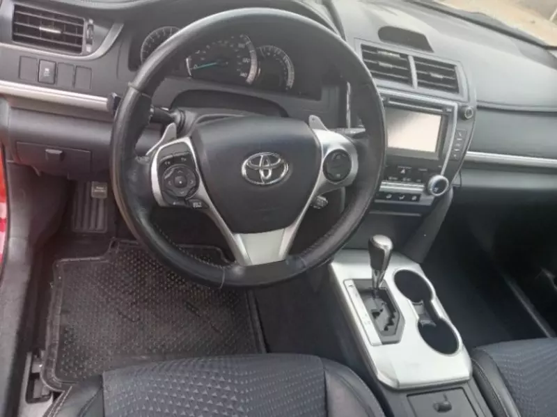 Toyota Camry   - 2012
