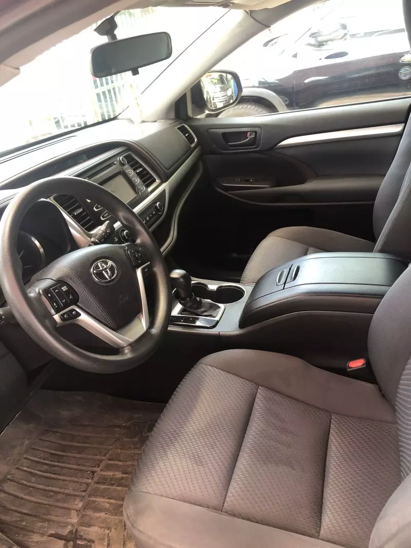Toyota Highlander   - 2014