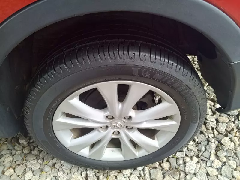 Toyota RAV4   - 2015