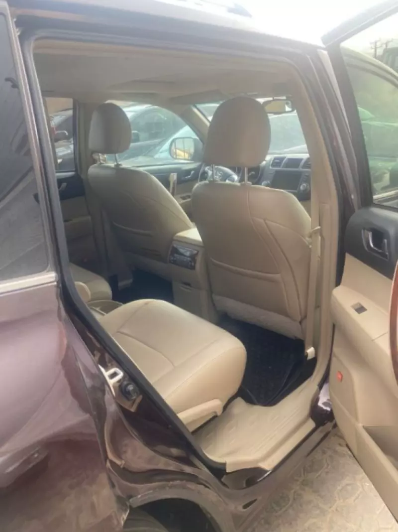 Toyota Highlander - 2012