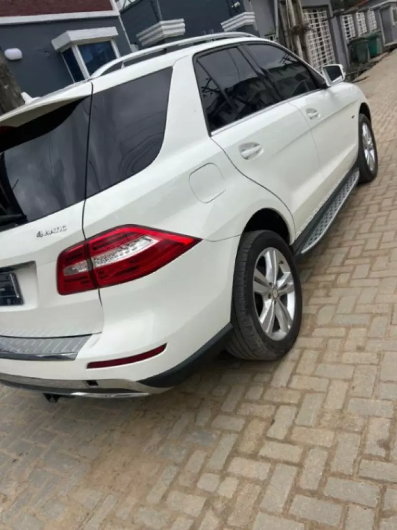 Mercedes-Benz ML 350   - 2012