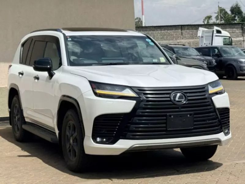 Lexus LX 600