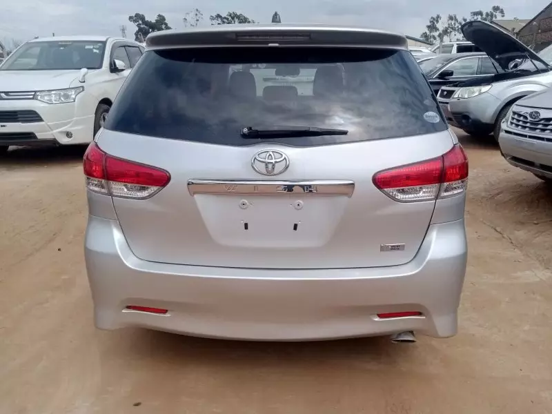 Toyota Wish   - 2011