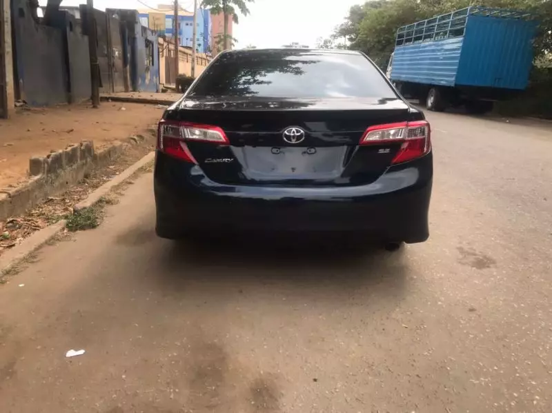 Toyota Camry   - 2014