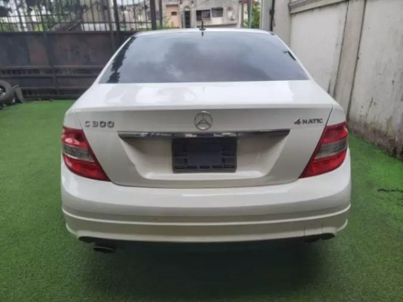 Mercedes-Benz C 300