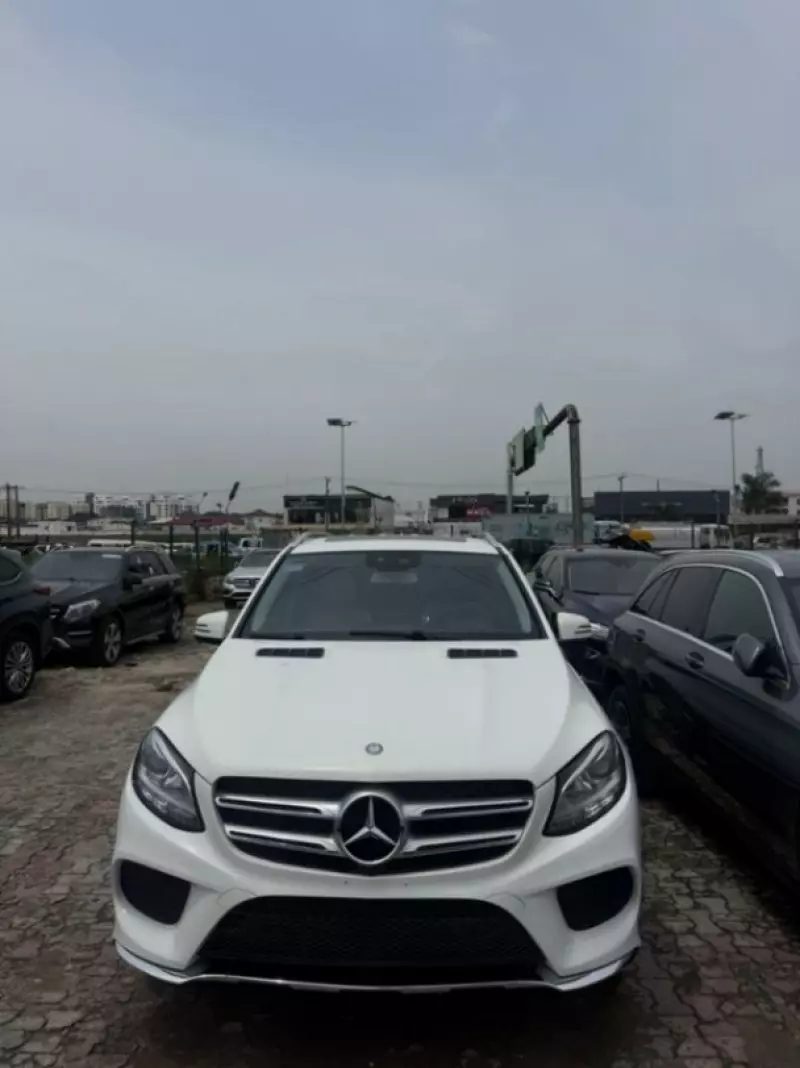 Mercedes-Benz GLE-Class   - 2016