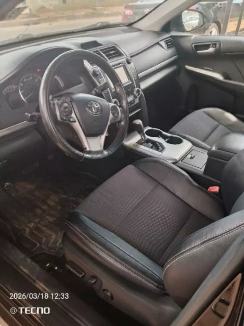 Toyota Camry   - 2013