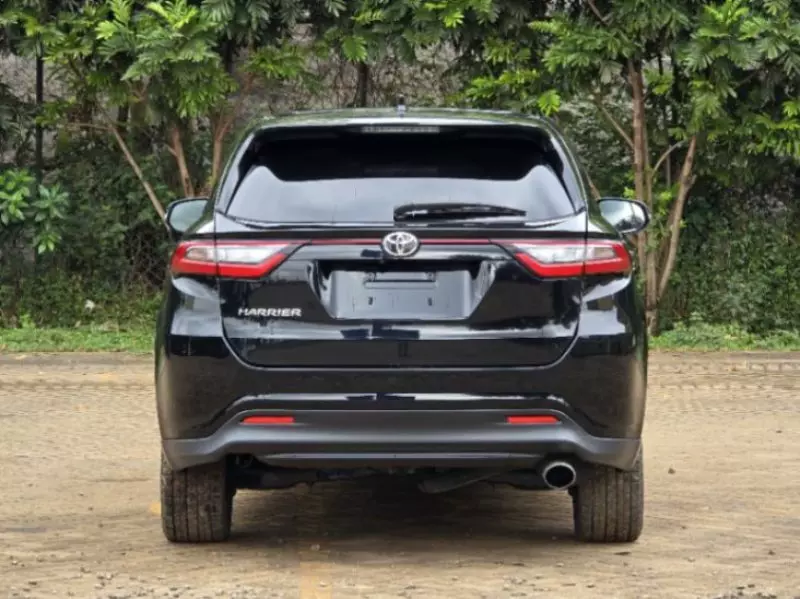Toyota Harrier   - 2018