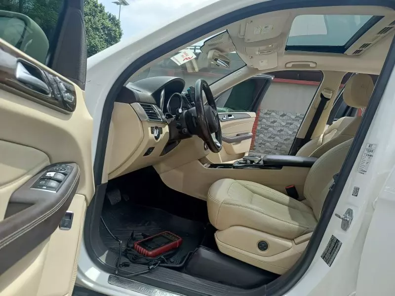 Mercedes-Benz GLE 350   - 2016