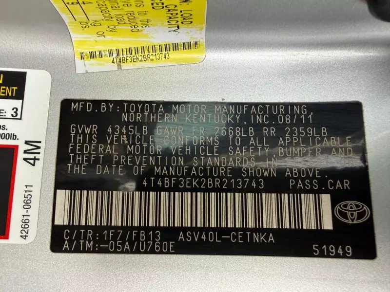 Toyota Camry   - 2011