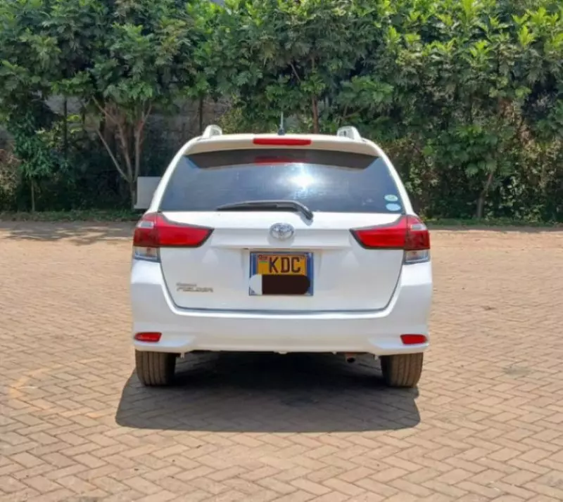 Toyota Fielder    - 2016