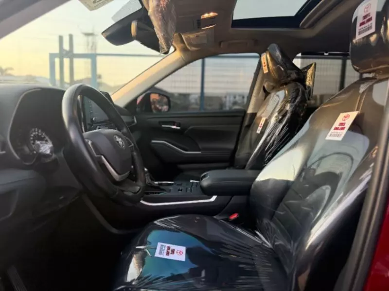 Toyota Highlander   - 2022