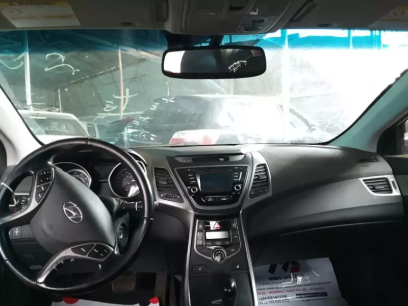 Hyundai Elantra   - 2014