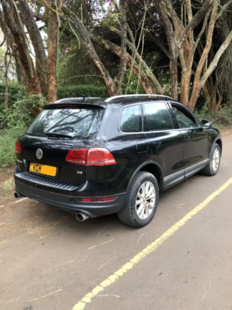 Volkswagen Touareg   - 2012