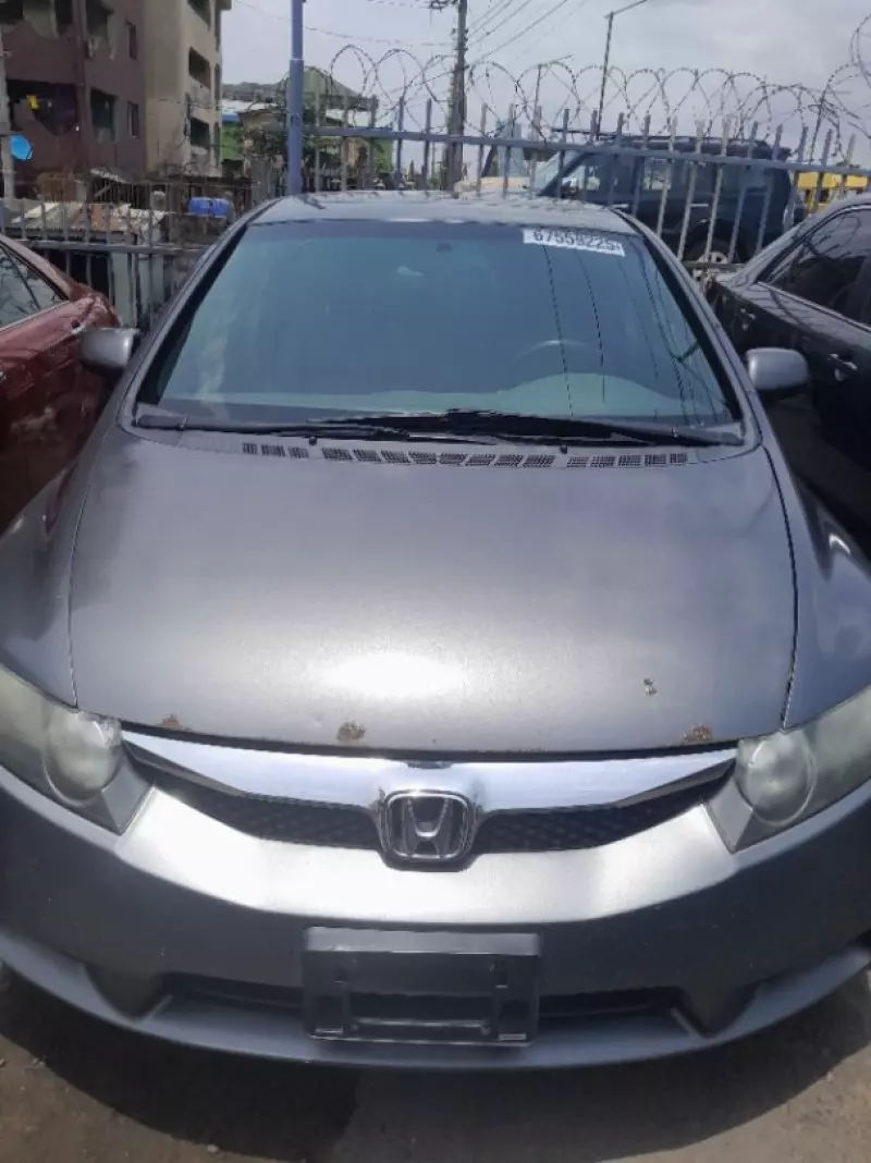 Honda Civic   - 2011