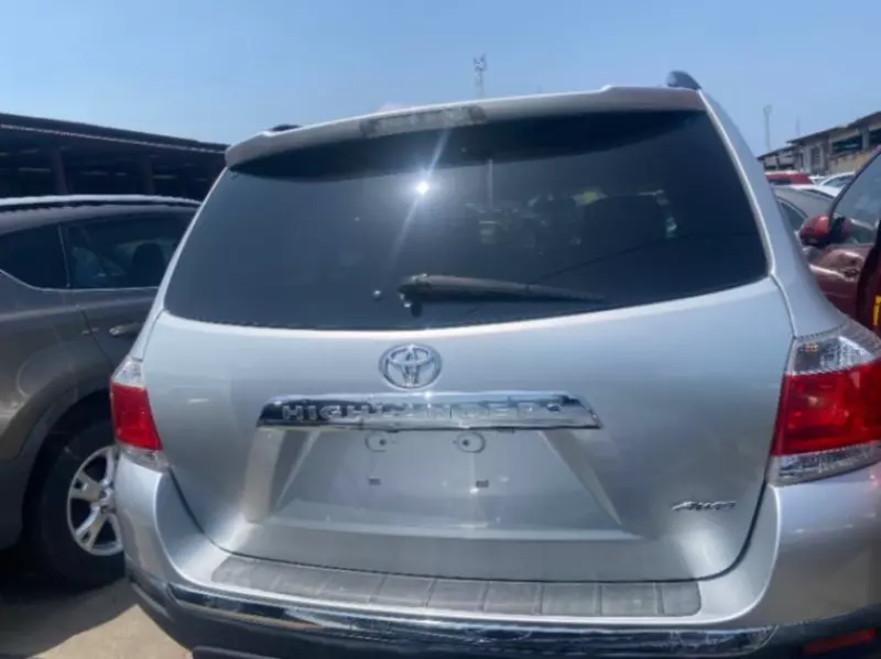 Toyota Highlander   - 2011
