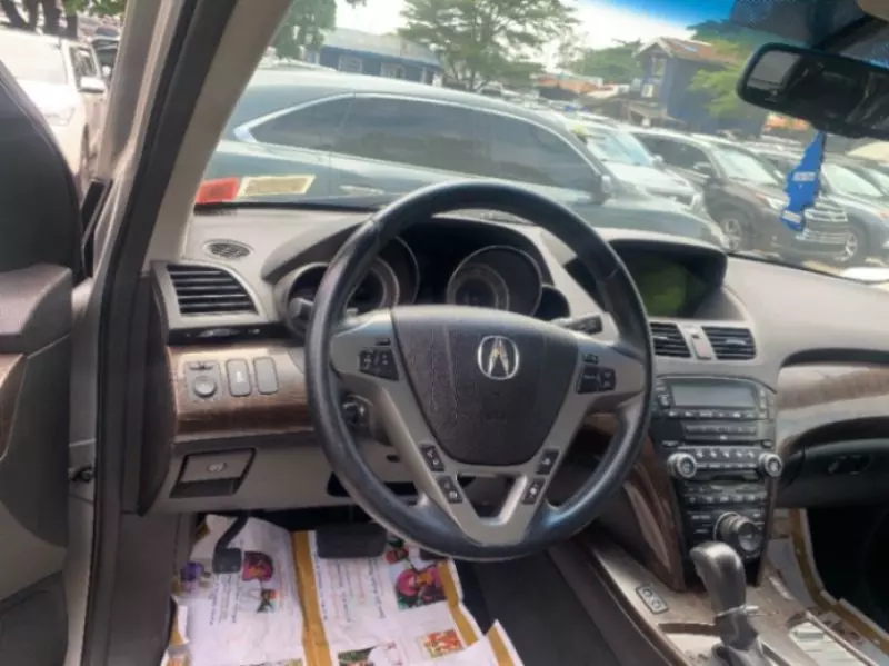 Acura MDX   - 2010