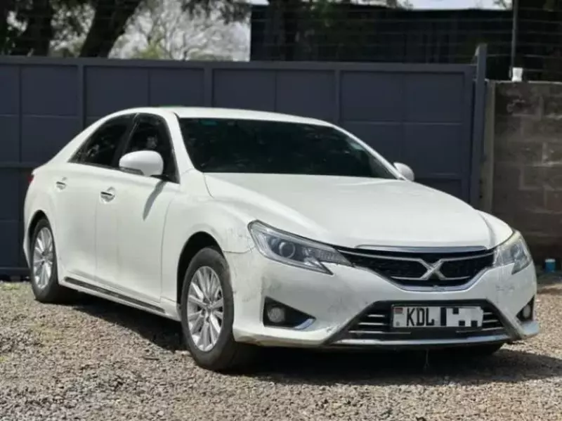 Toyota Mark X   - 2016