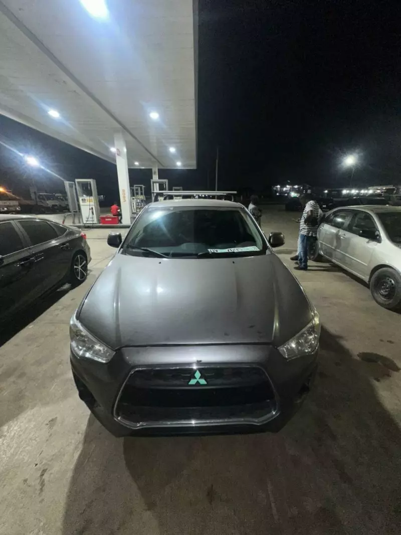 Mitsubishi OUTLANDER   - 2013