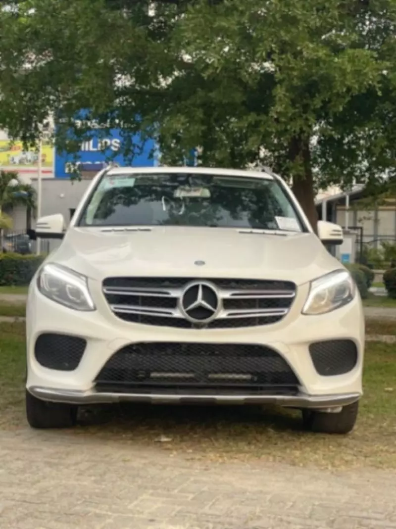 Mercedes-Benz GLE-Class   - 2016