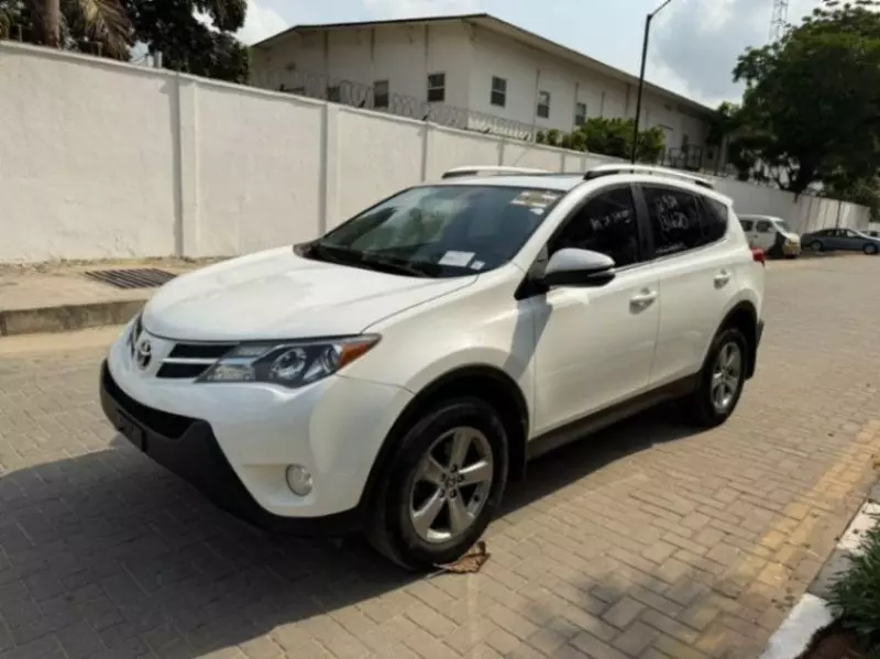 Toyota RAV4   - 2015