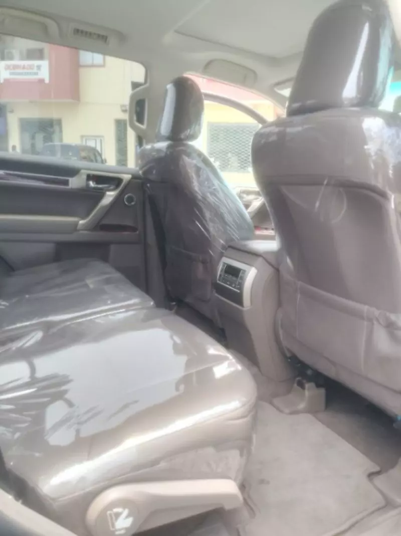 Lexus GX 460   - 2010