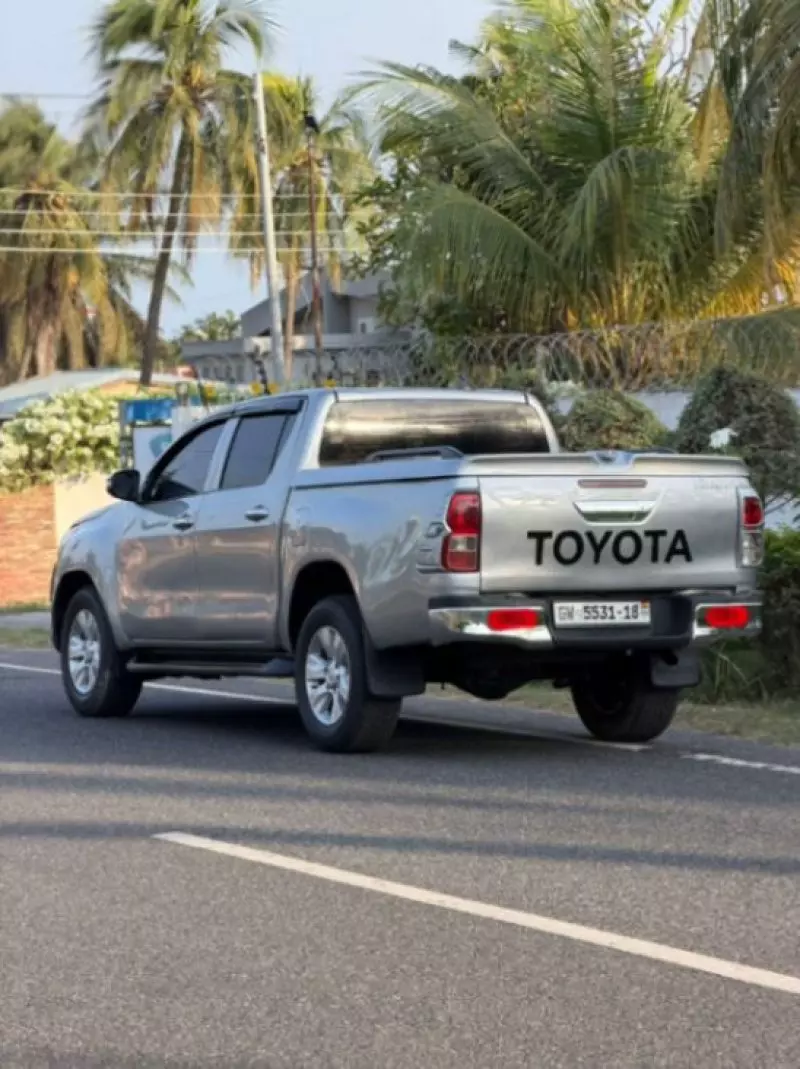 Toyota Hilux   - 2018