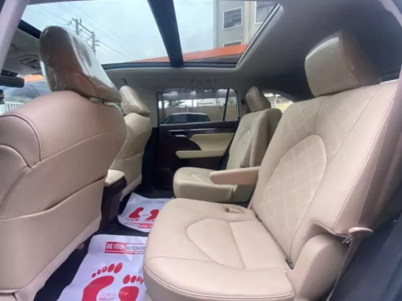 Toyota Highlander   - 2022