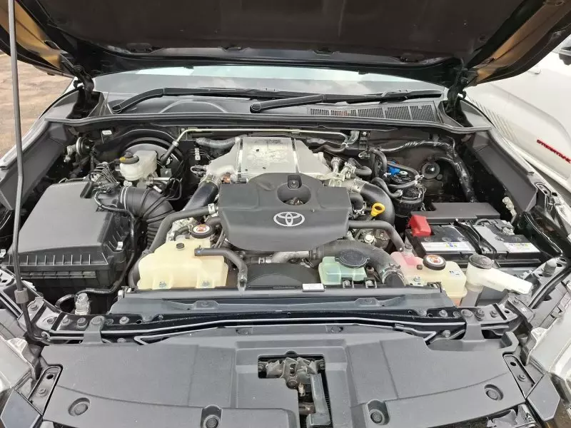 Toyota Hilux    - 2023