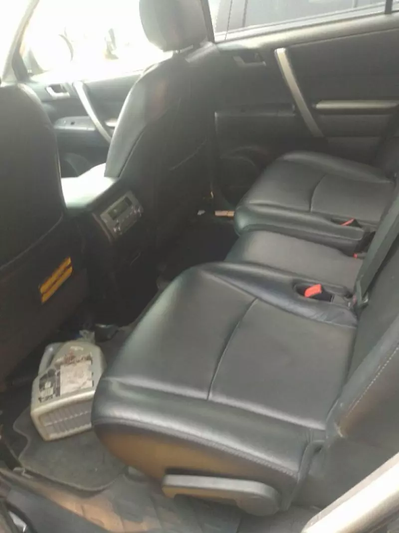 Toyota Highlander   - 2011
