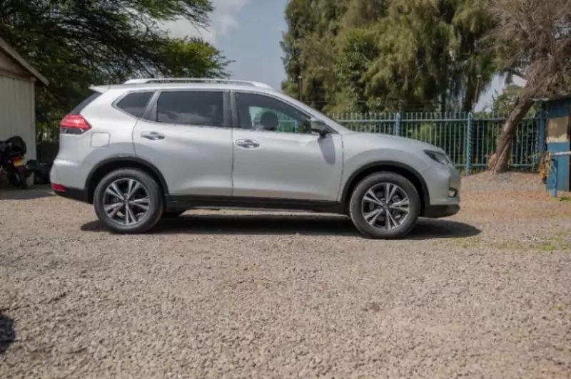 Nissan EXTRAIL HYBRID   - 2018