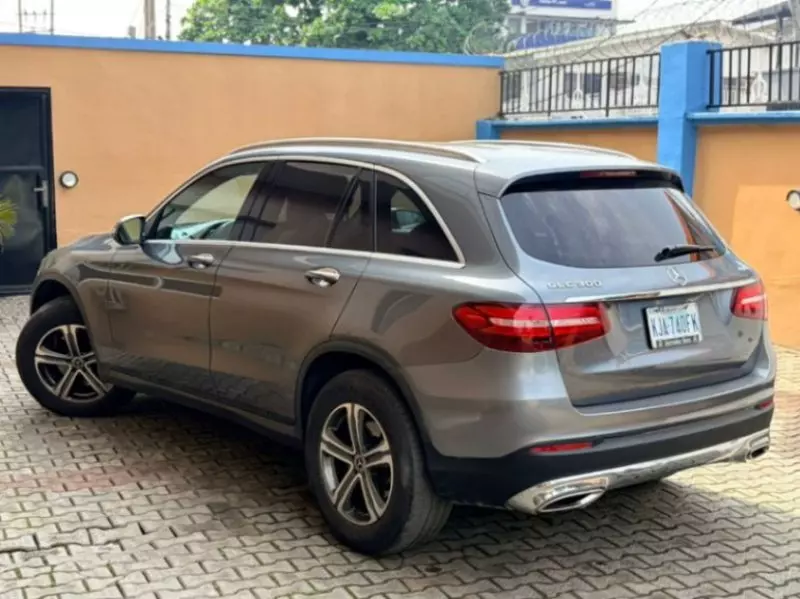 Mercedes-Benz GLC 300